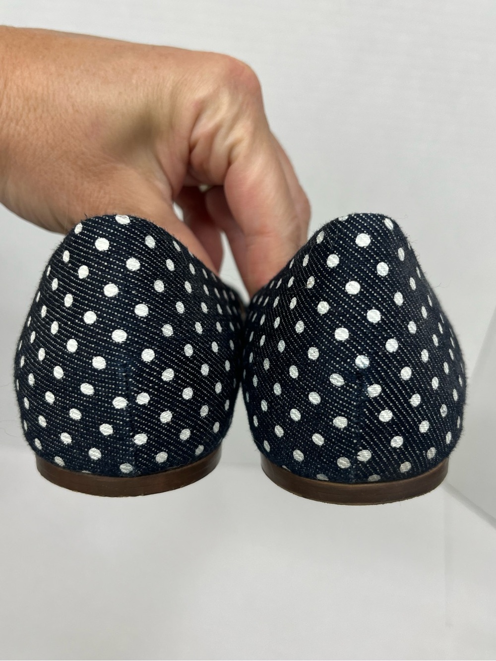 J Crew D’orsay Sloan flats in polka dot blue and white denim size 9 - Picture 4 of 6